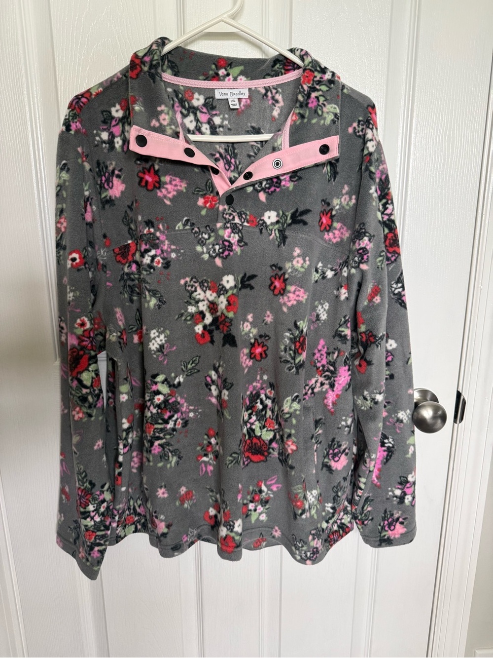 Vera Bradley Gray Floral Snap-Button Fleece Pullover with Pink Trim